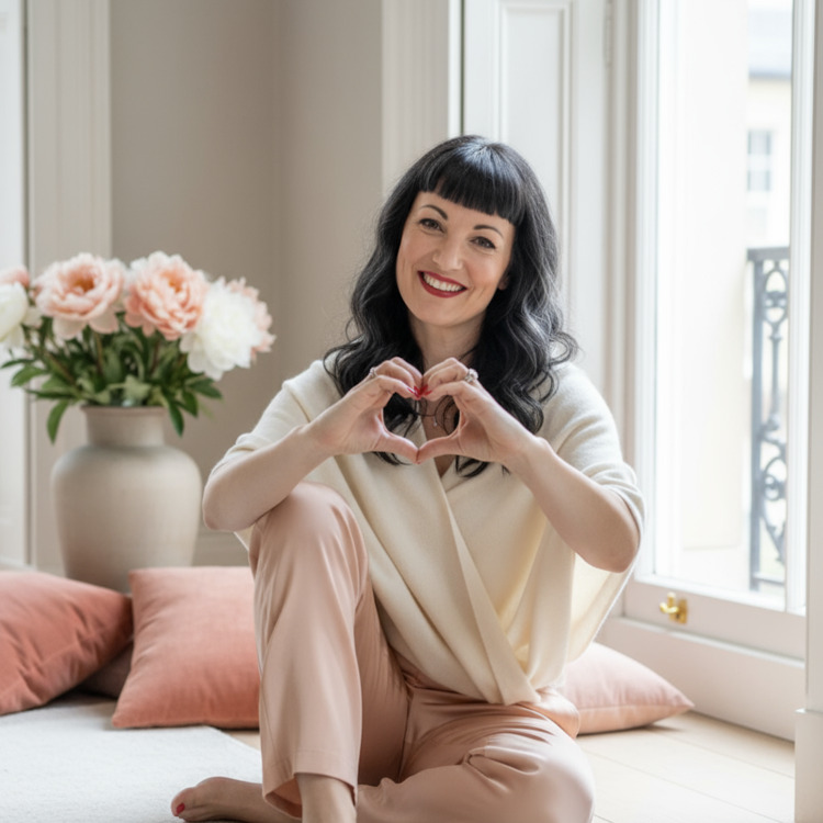 Mia Fox Selfmadeladies manifestation coach